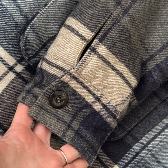 Jenni Kayne Farmhouse Plaid Sherpa Jacket - Picture 12 of 14